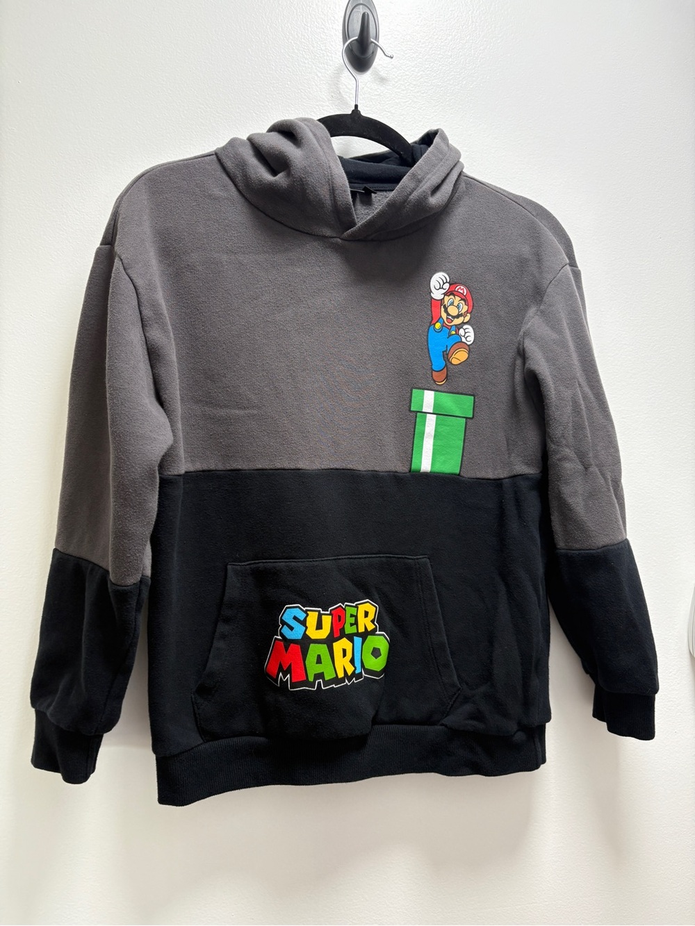 Super Mario Colorblock Crewneck Hoodie - Gray & Black